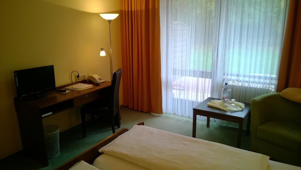 Landhotel Vierjahreszeiten Bad Königshofen im Grabfeld Rum bild