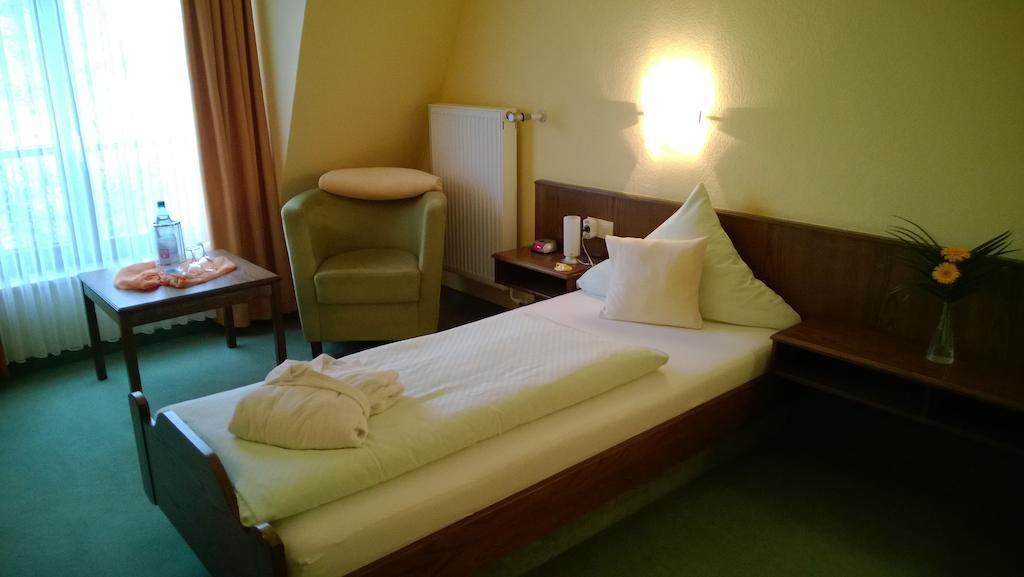 Landhotel Vierjahreszeiten Bad Königshofen im Grabfeld Rum bild